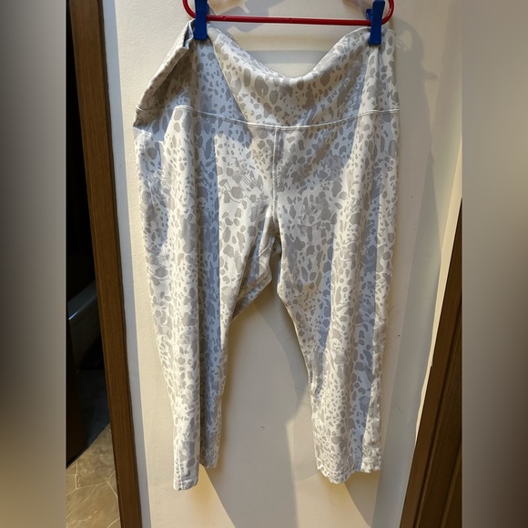 Lulu capri leggings - Picture 2 of 2